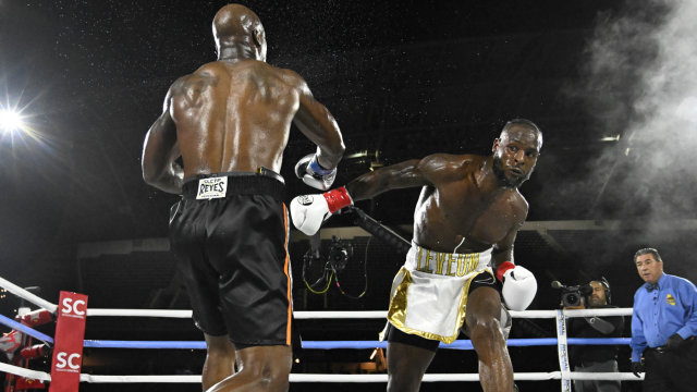 NFL running-backs LeVeon Bell and Adrian Peterson set for boxing