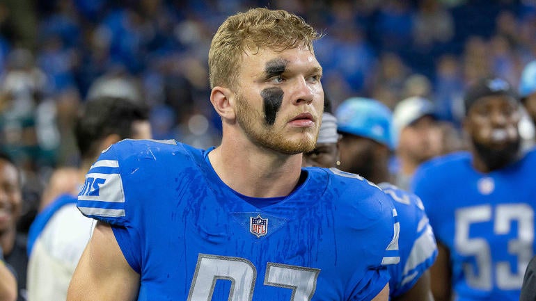 usatsi-19027880-aidan-hutchinson-lions-de-pregame-2022-1400.jpg