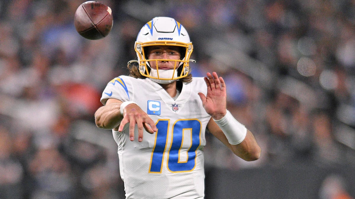 Los Angeles Chargers vs Denver Broncos Prediction, 1/8/2023 NFL Picks, Best  Bets & Odds Week 18