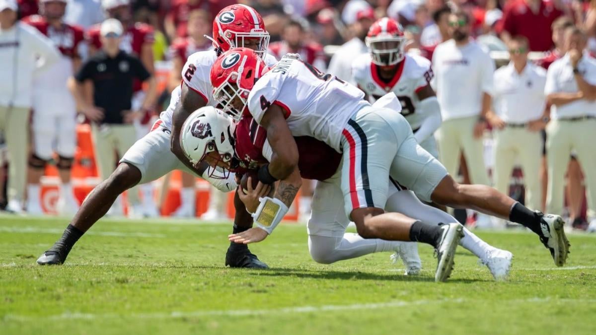 Columbia, SC, USA. 8th Sep, 2018. Bulldogs running back D'Andre Swift (7)  silences the crowd after a touchdown in the SEC matchup between the Georgia  Bulldogs and the South Carolina Gamecocks at