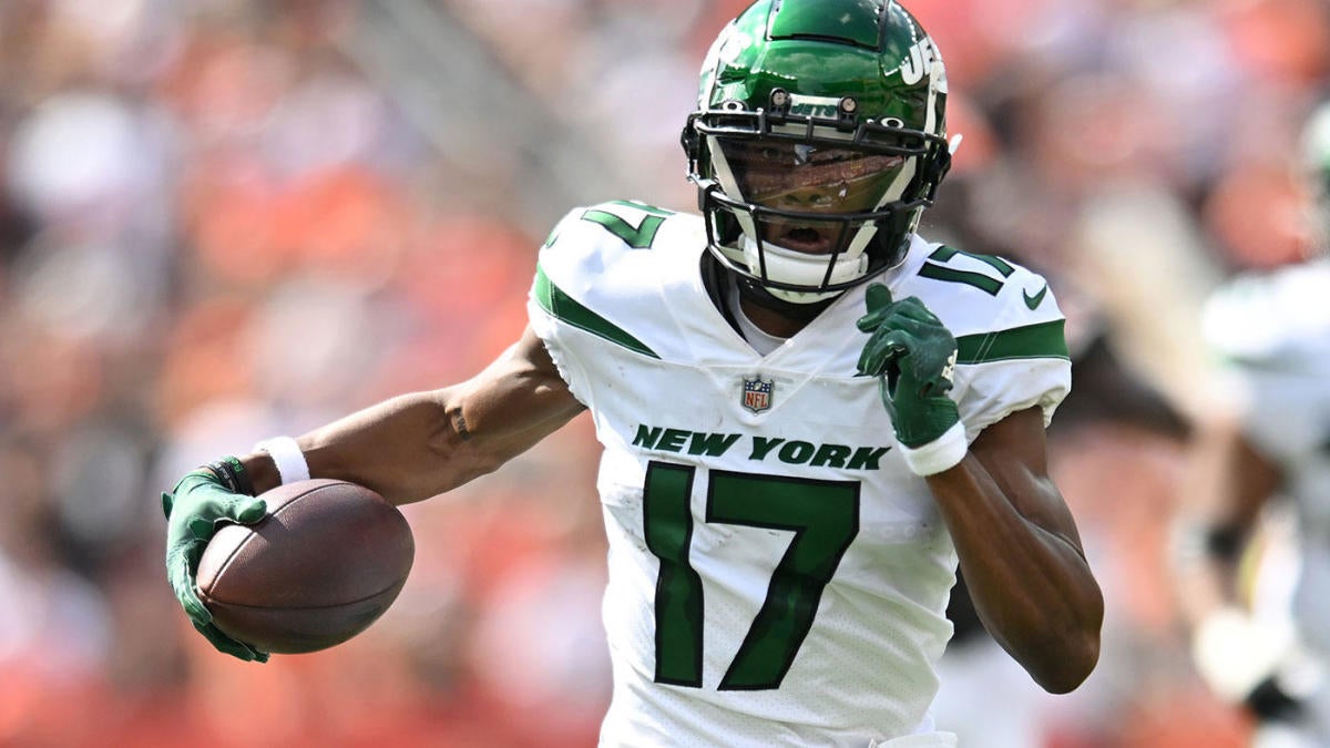 Fantasy Football Week 14 Start 'Em & Sit 'Em Wide Receivers: Ride Garrett  Wilson, Jerry Jeudy to playoffs 