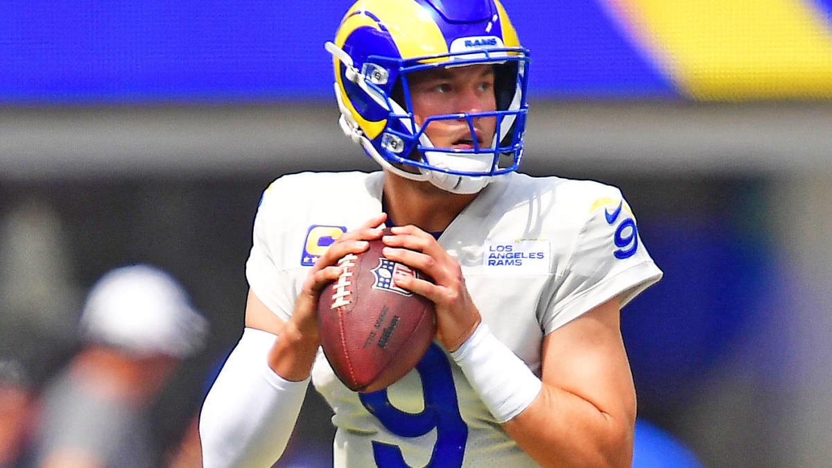 2022 Fantasy Football QB Rankings: Matthew Stafford's elbow causes a small  tumble, but no big changes here 