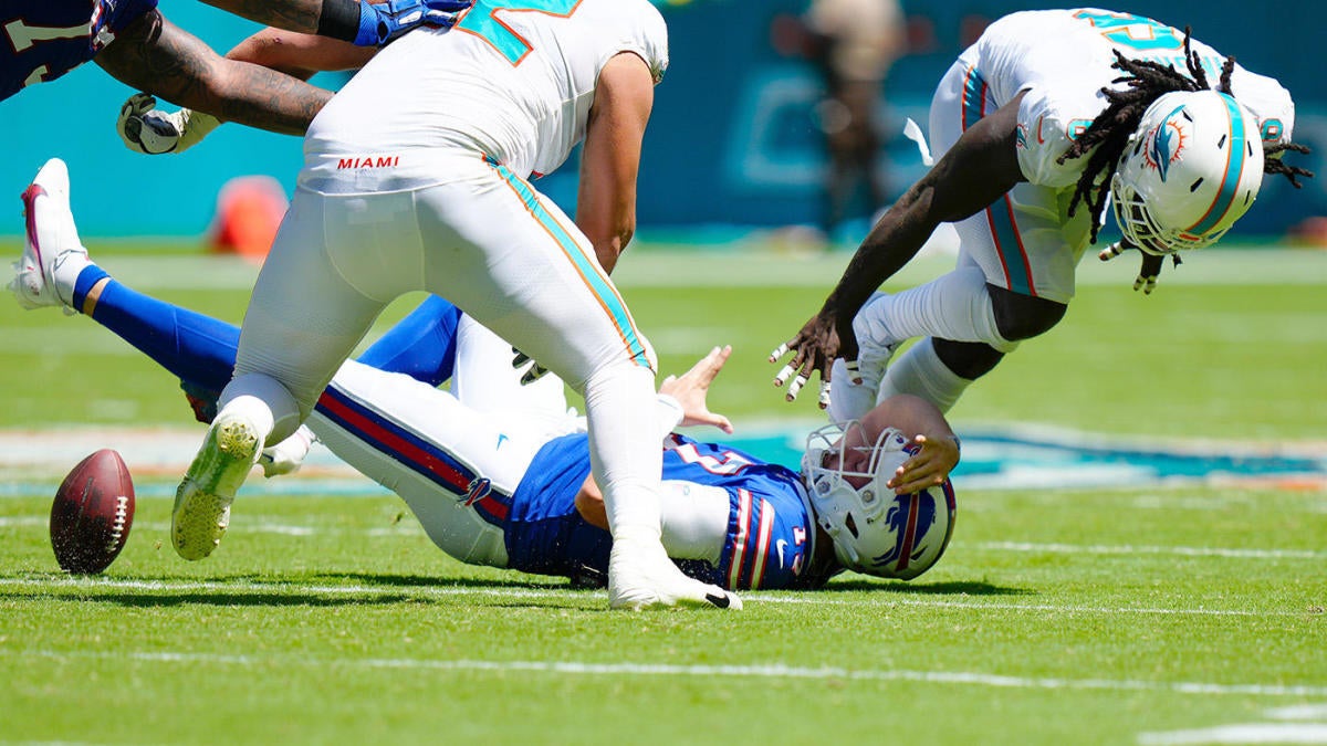 Dolphins vs. Bills score: Miami survives Josh Allen-led Buffalo ‘butt punt’ to remain undefeated – CBS Sports