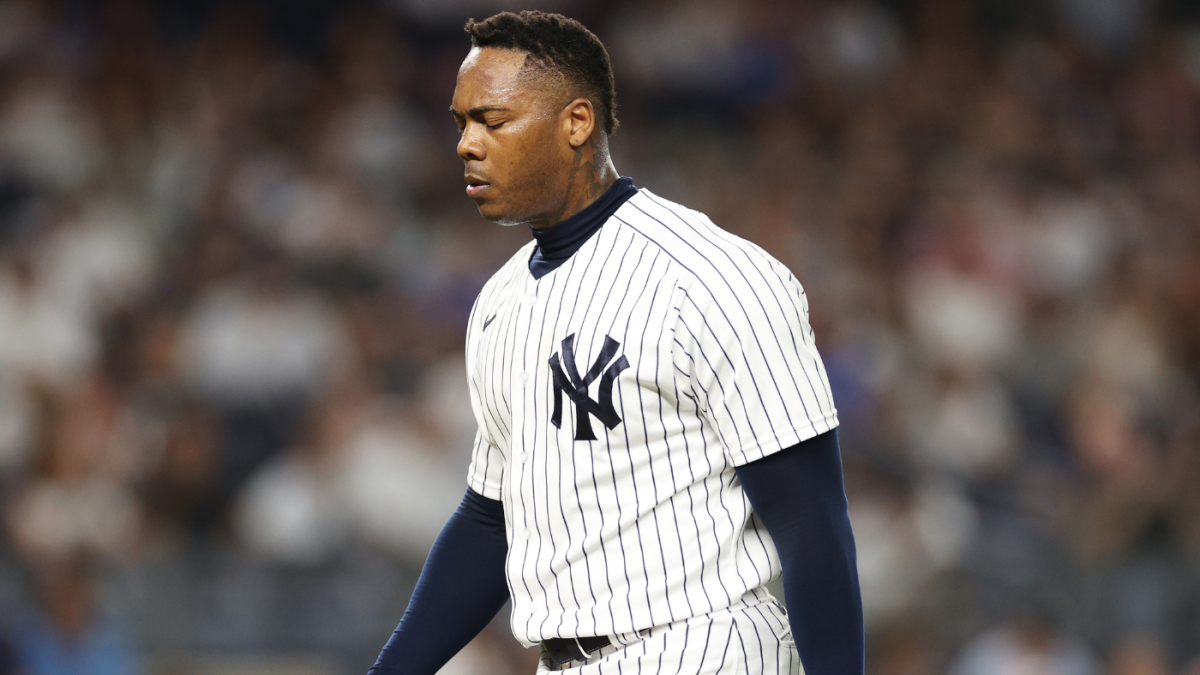 Yankees considering designating Aroldis Chapman for assignment, per report