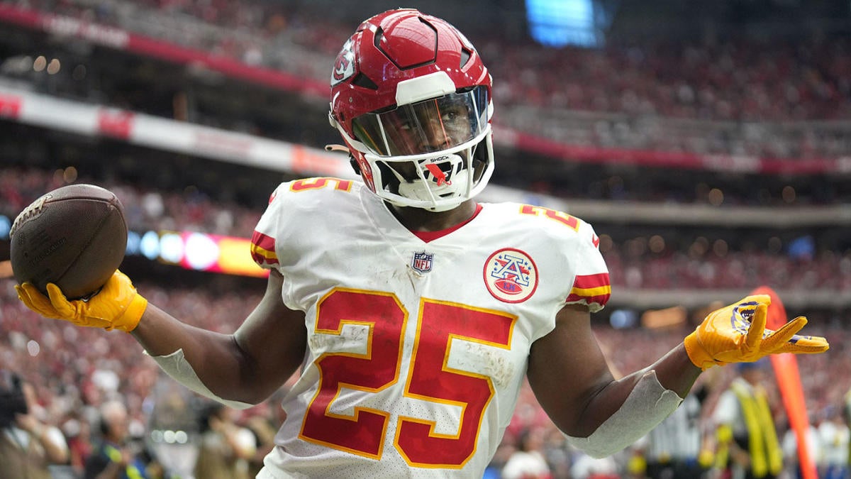 Super Bowl 2023: Chiefs activate Clyde Edwards-Helaire, send Mecole Hardman  to injured reserve 