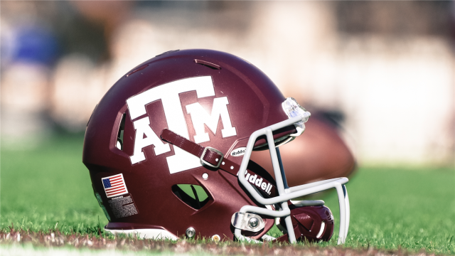 Texas A&M football recruiting: David Hicks, No. 1 DL prospect in 2023  class, commits to Aggies over Oklahoma 