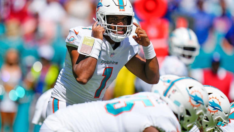 tua-tagovailoa-7-1400-us.jpg
