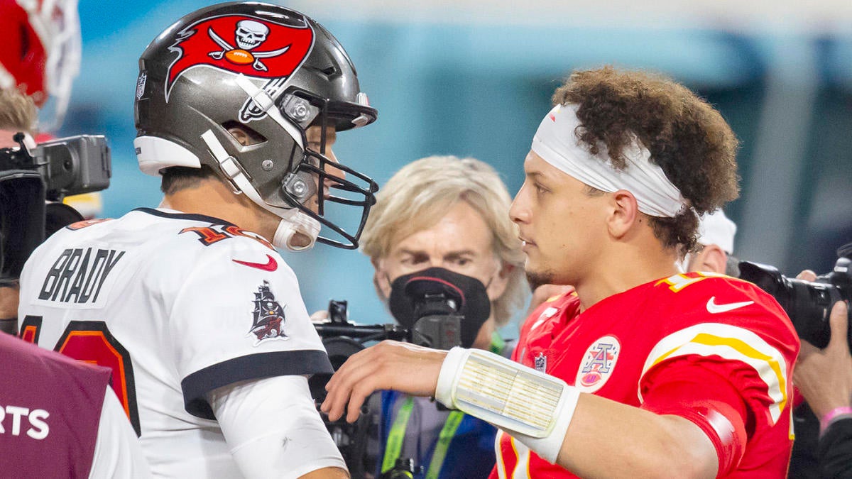 Patrick Mahomes can see himself following Tom Brady's lead and playing till  he's 45 years old, NFL News