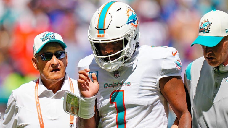 usatsi-tua-tagovailoa-dolphins.jpg