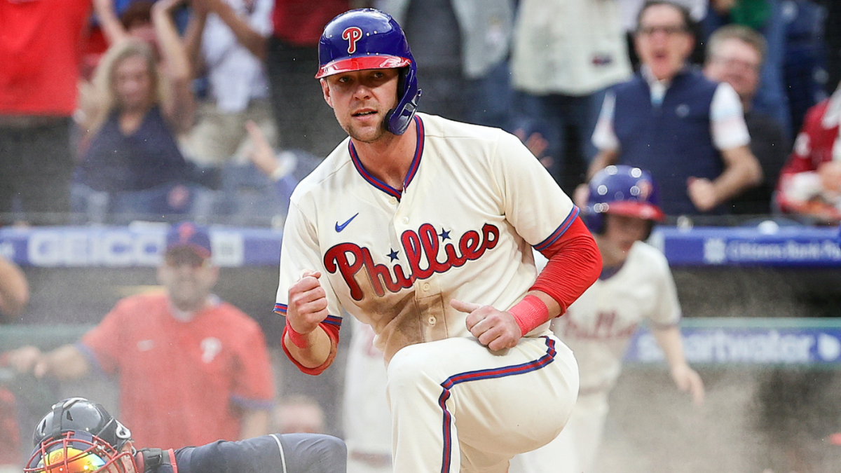 Phillies pushing hard for 1st playoff berth since 2011