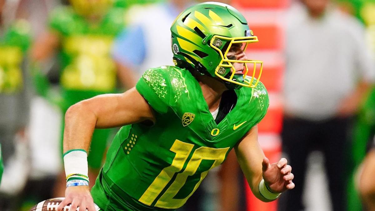 College football odds, picks, predictions for 2023-24 bowl season: Computer model likes Oregon, Penn State