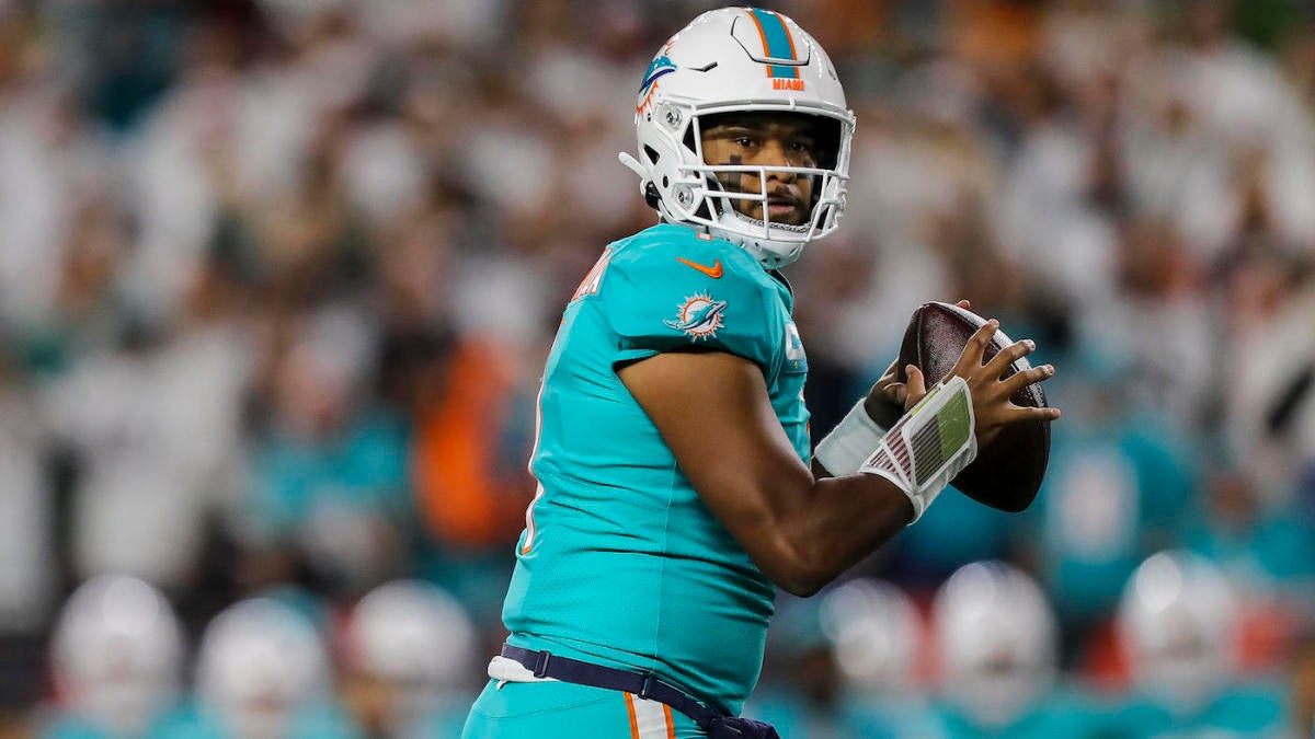 Dolphins' Tua Tagovailoa in good spirits upon Miami arrival