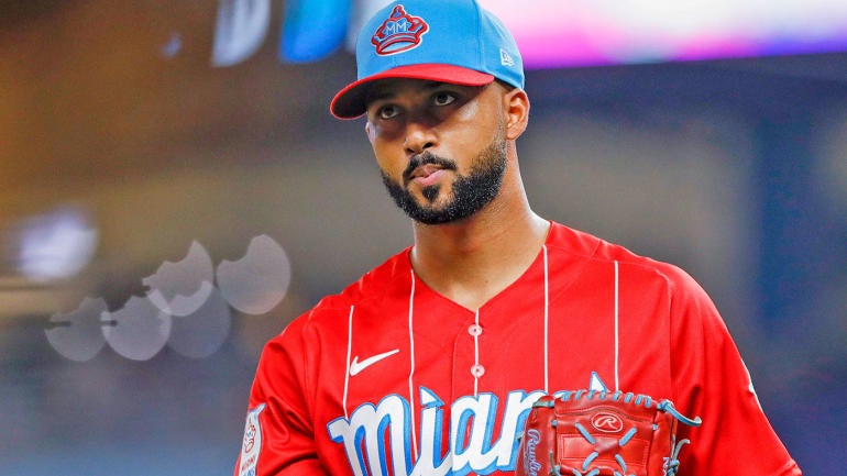 usatsi-sandy-alcantara-marlins.jpg