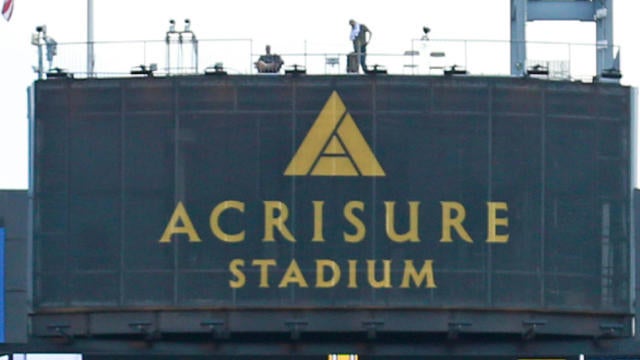 Man Dies At Acrisure Stadium During Sunday's Game After Falling From  Escalator : r/steelers