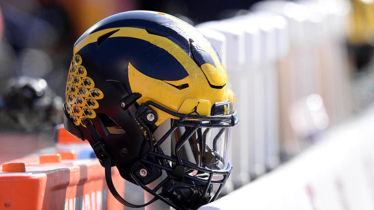 NCAA Football: Michigan at Illinois