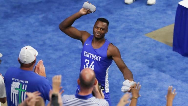 Kentucky's Oscar Tshiebwe, The Reigning Player Of The Year, To Have ...