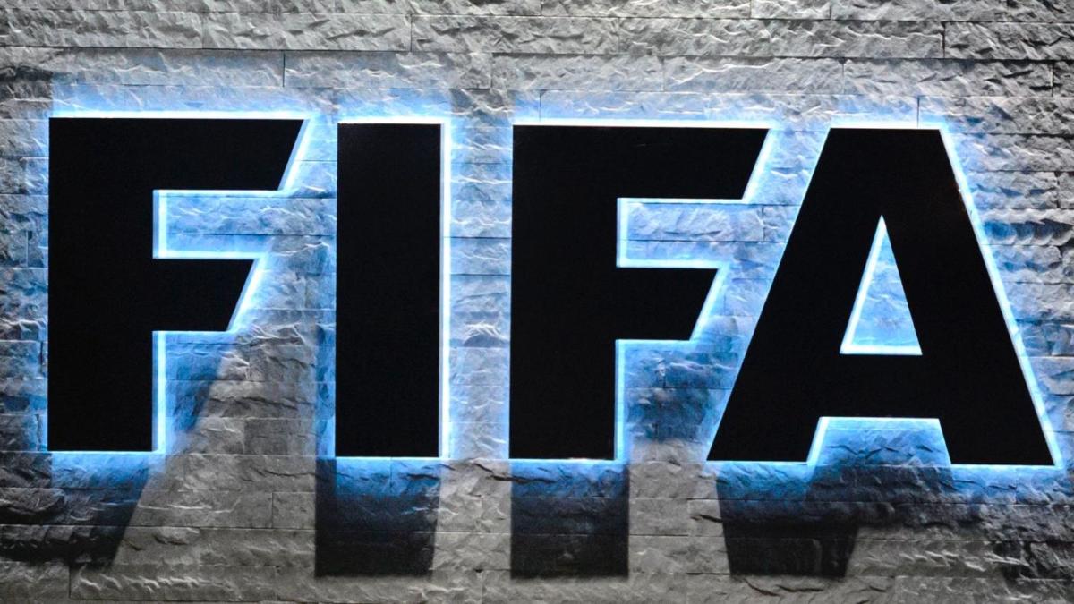 FIFA turun tangan setelah injak maut di pertandingan sepak bola Indonesia