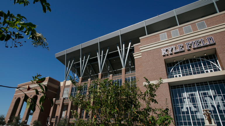 kyle-field-2015-g.png