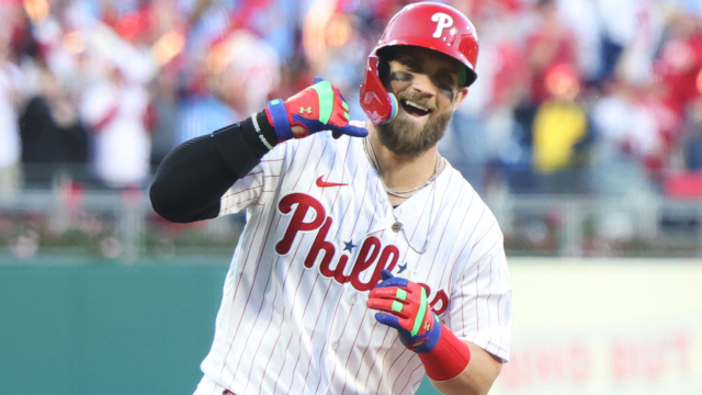 Bryce Harper's called shot for Phillies rookie Bryson Stott's walk-off home  run vs. Angels
