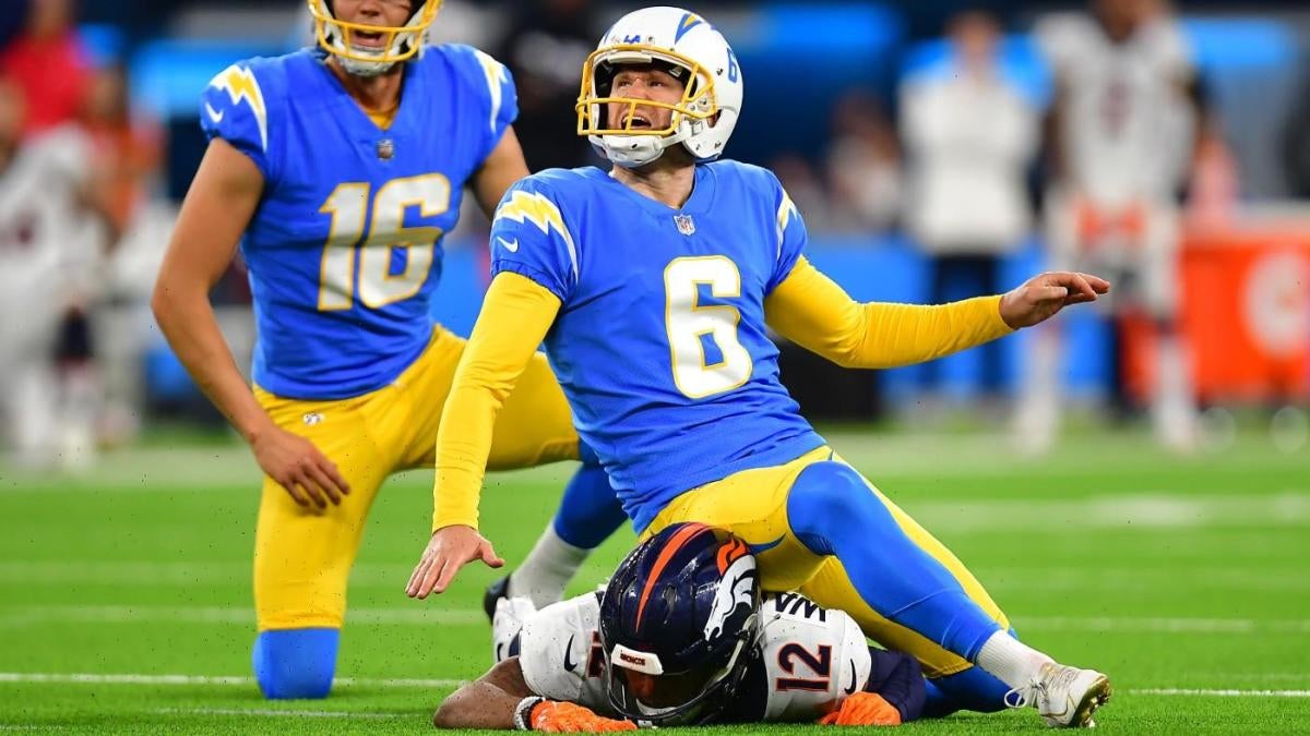 Broncos vs. Chargers score takeaways: Dustin Hopkins fights injury to hit walk-off FG lift L.A. over Denver – CBS Sports