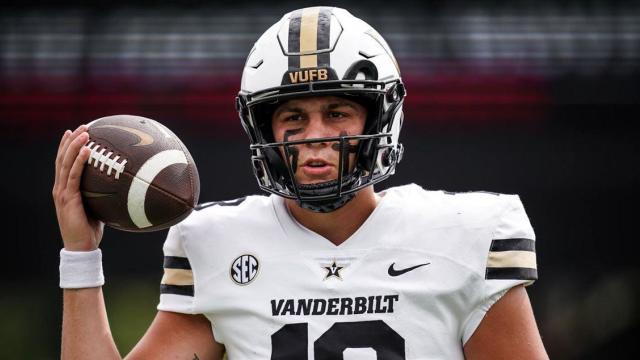 Vanderbilt Baseball Debuts Wearable Device That Signals The