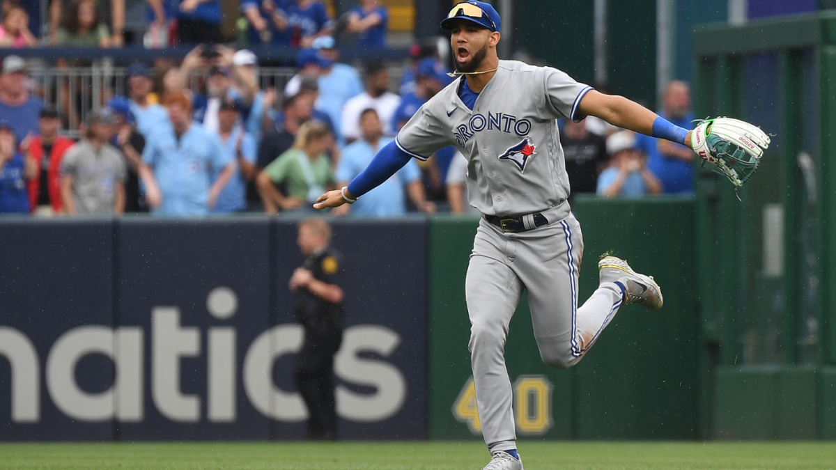 Blue Jays' Lourdes Gurriel Jr. has become a weapon in the outfield