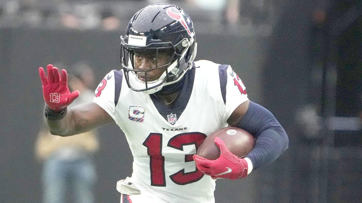 Brandin Cooks of the Houston Texans gets set against the Washington News  Photo - Getty Images