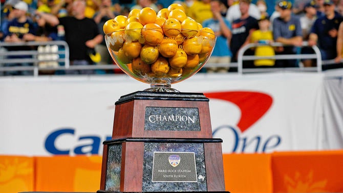 orange-bowl-trophy-getty.jpg