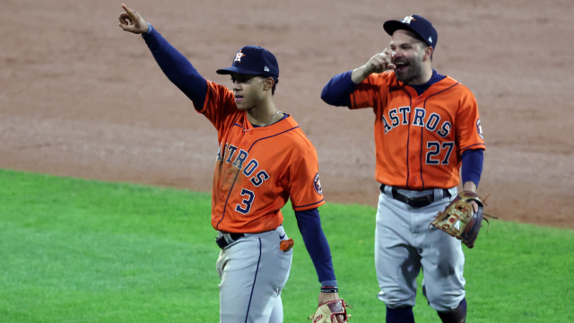 Astros 3, Phillies 2 (World Series Game 5): Houston heads back
