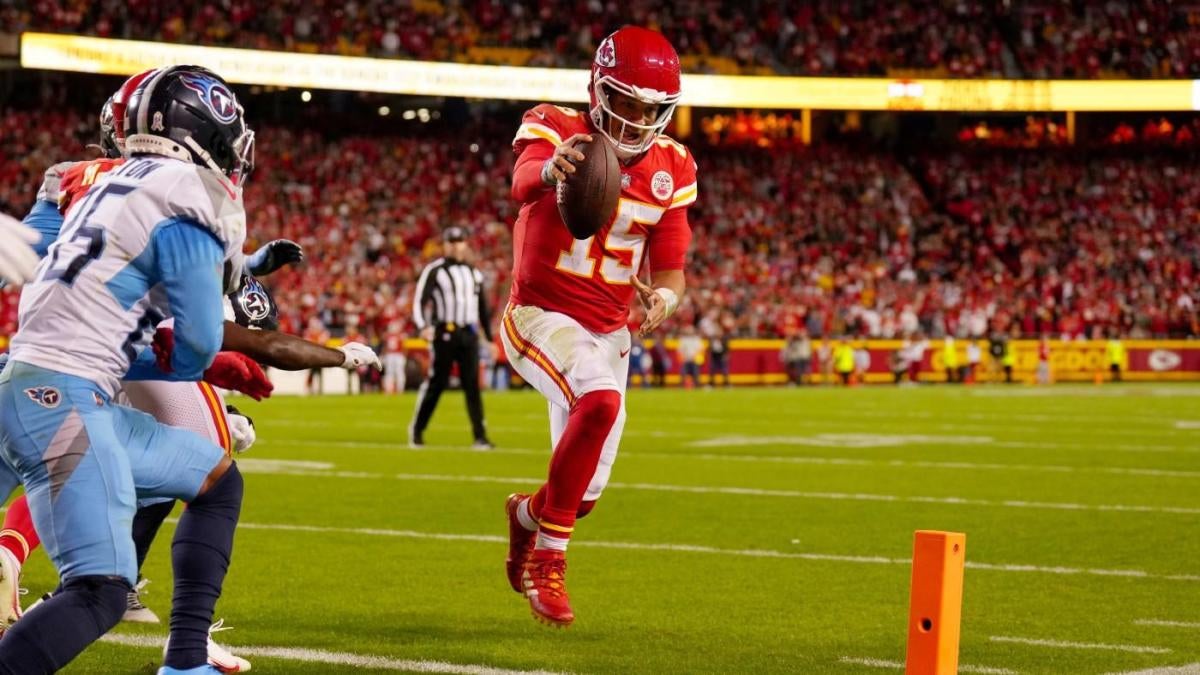 Chiefs news: Patrick Mahomes, Josh Allen insane post 2-minute warning stat  lines are ridiculous