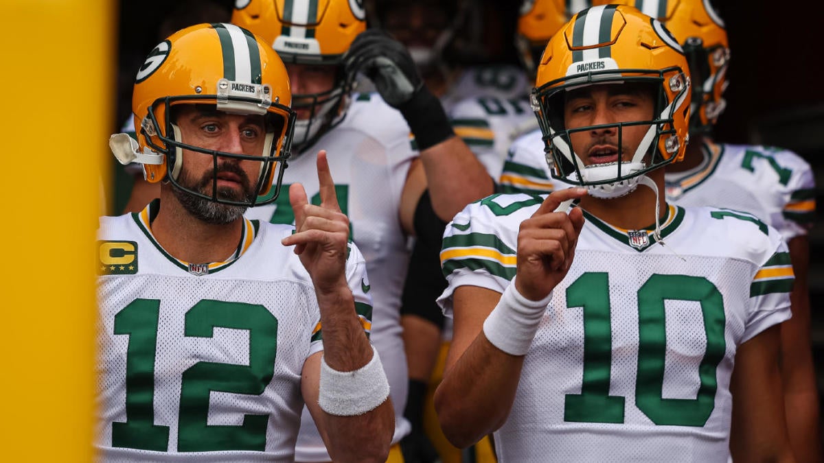 Jordan Love and Aaron Rodgers heading out of tunnel before game