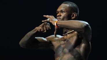 israel-adesanya-weighin-281.png