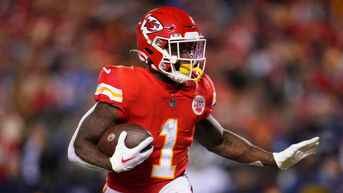 Top 10 Must Add Players (HURRY) Week 11 Fantasy Football Waiver