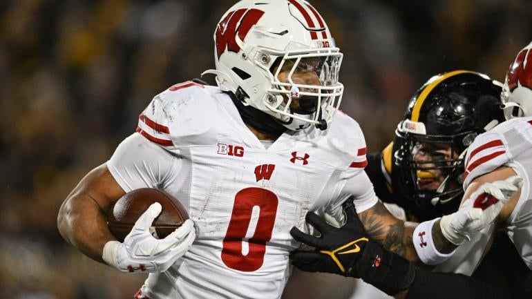 NCAA Football: Wisconsin at Iowa