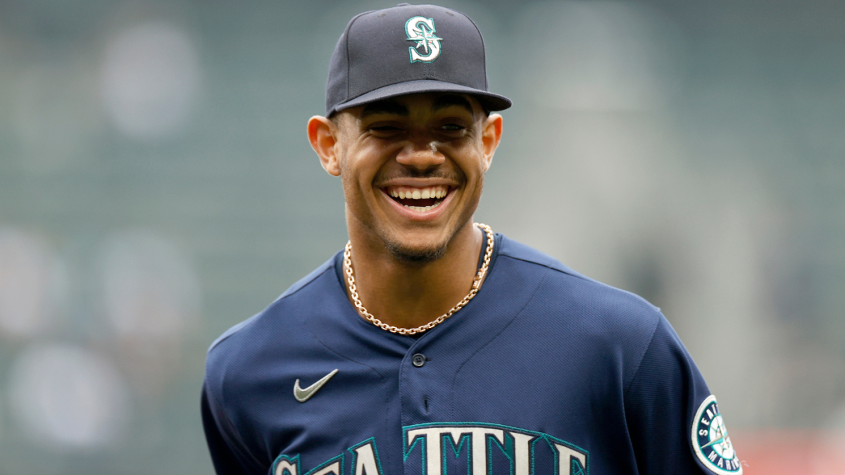 Mariners' Julio Rodríguez named 2022 AL Rookie of the Year, Orioles' Adley  Rutschman finishes second 