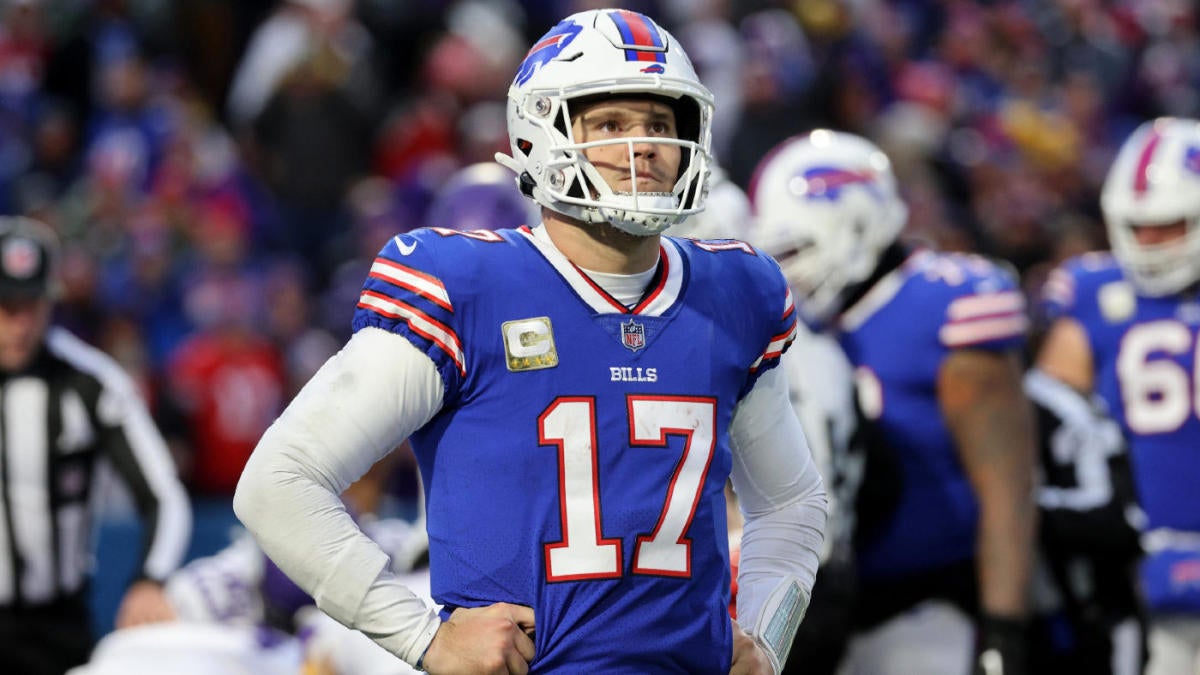 Josh Allen hopes to follow in cleats of top QBs who started as rookies