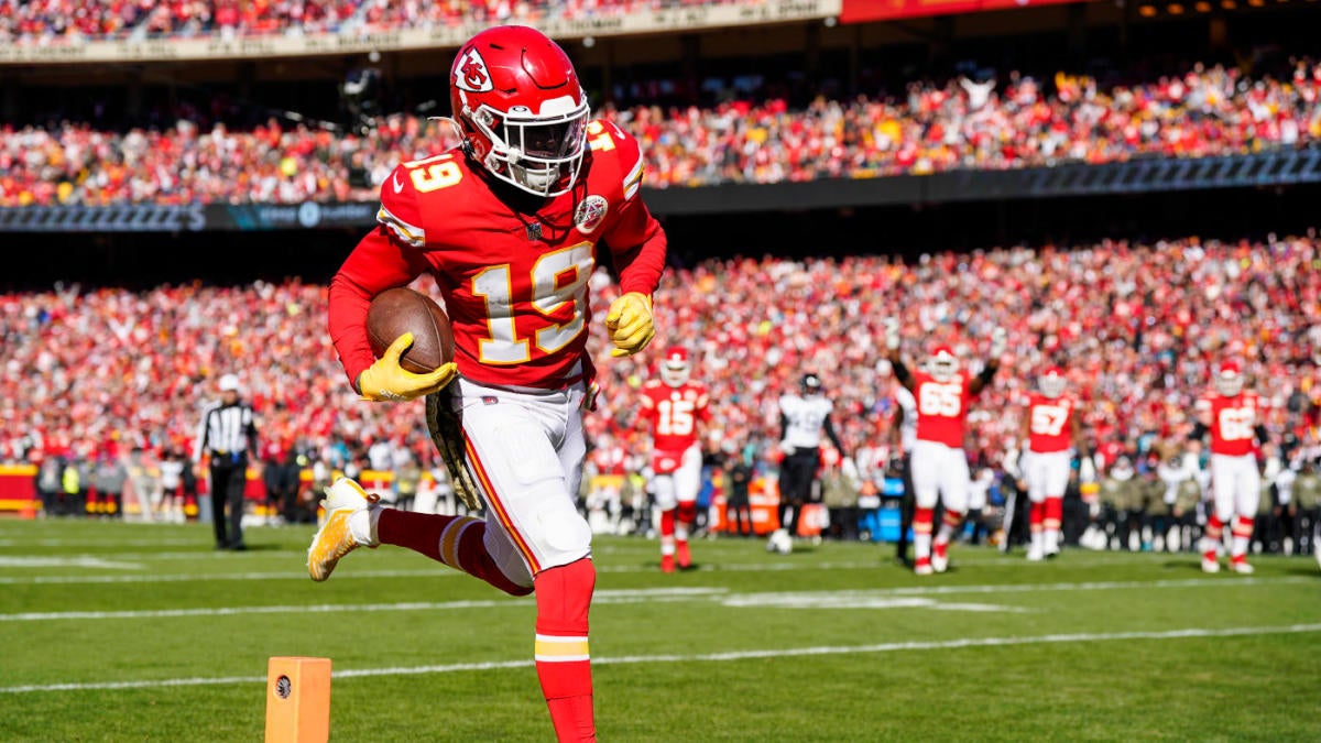 Fantasy Football Waiver Wire Watch Week 11: Christian Watson's Historic Day  Highlights Waivers