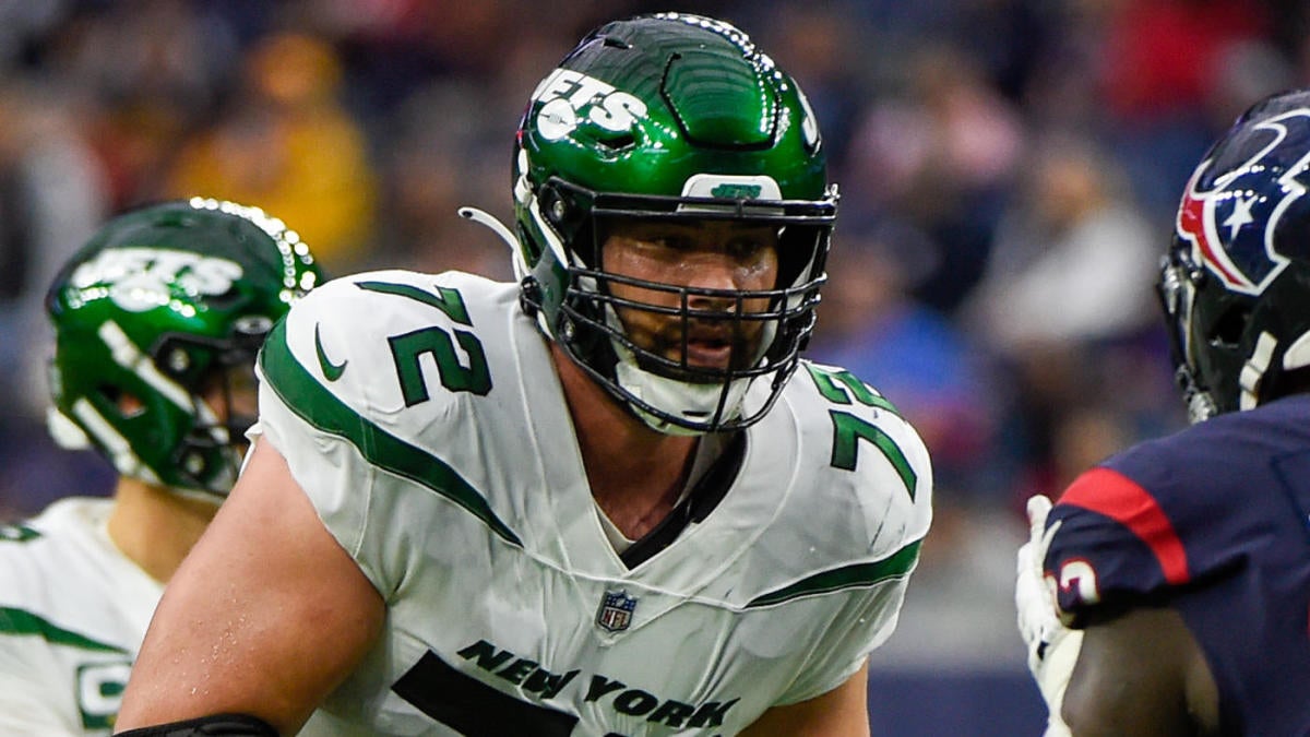 Laurent Duvernay-Tardif returns to Jets after putting career on hold