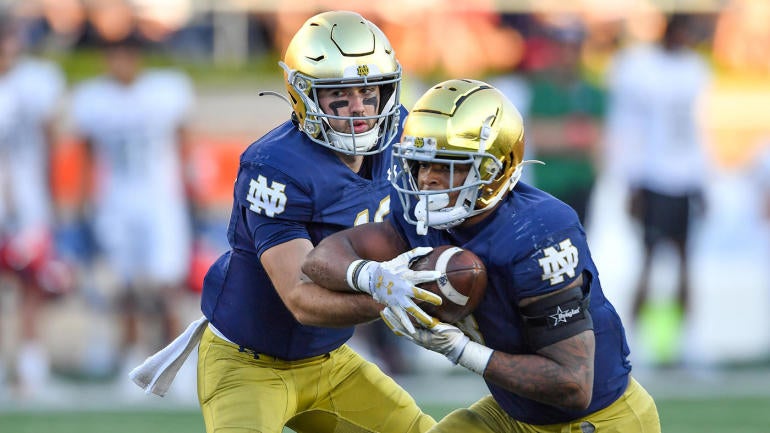 NCAA Football: UNLV at Notre Dame