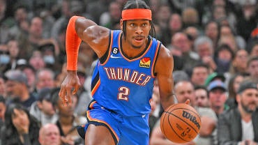 giannis-antetokounmpo-1400.jpg