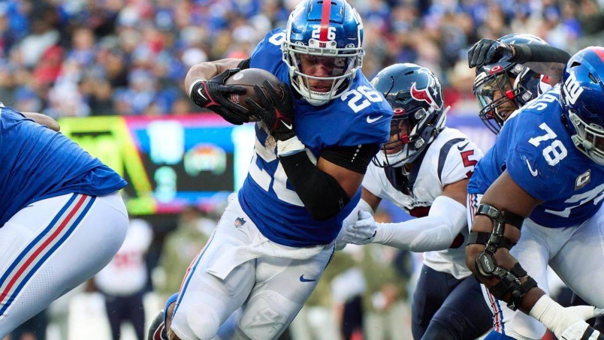 Fantasy Non-PPR Rankings Week 14: Saquon Barkley, Leonard Fournette,  Kenneth Walker III, and More