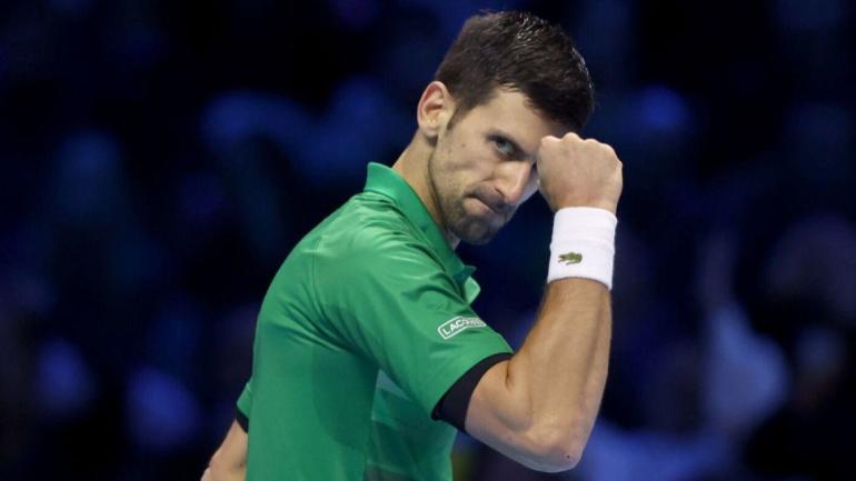 Novak Djokovic mengikat rekor Roger Federer dengan gelar keenam ATP Finals, mengalahkan Casper Ruud dalam dua set langsung