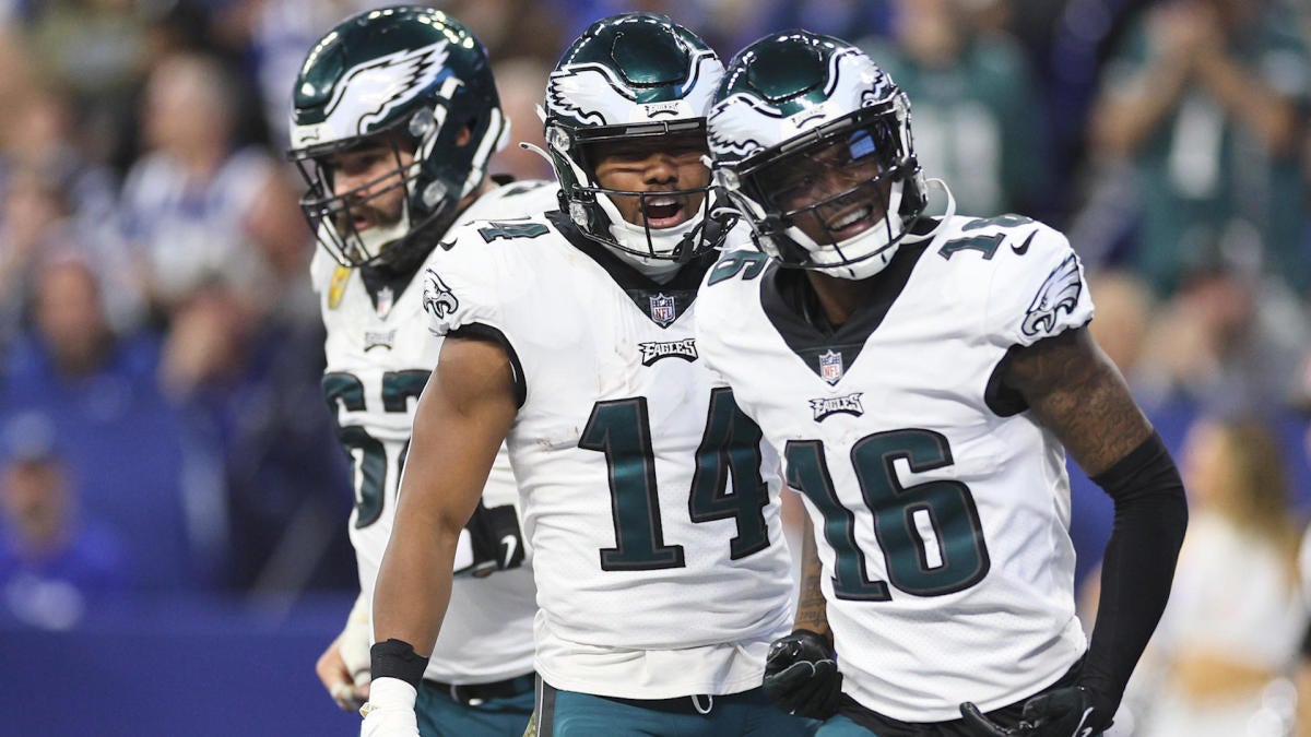 NFL 2022 playoff picture, standings: Eagles, Dolphins lead loaded