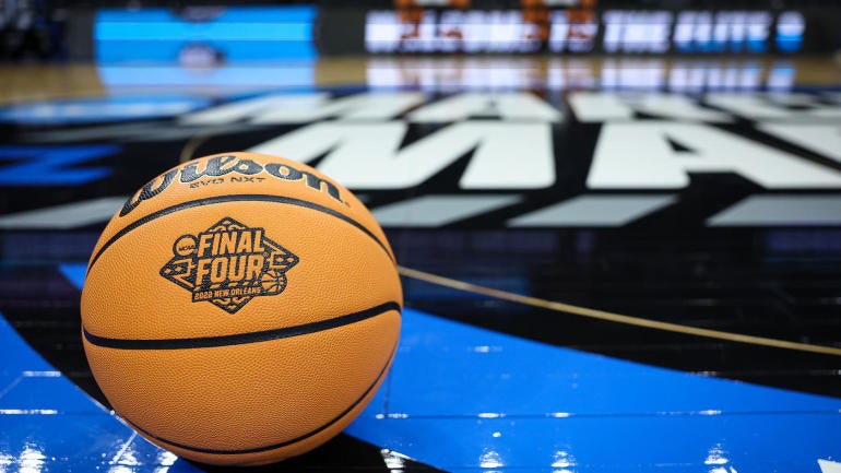 NCAA Men's Basketball Tournament - Elite Eight - Philadelphia