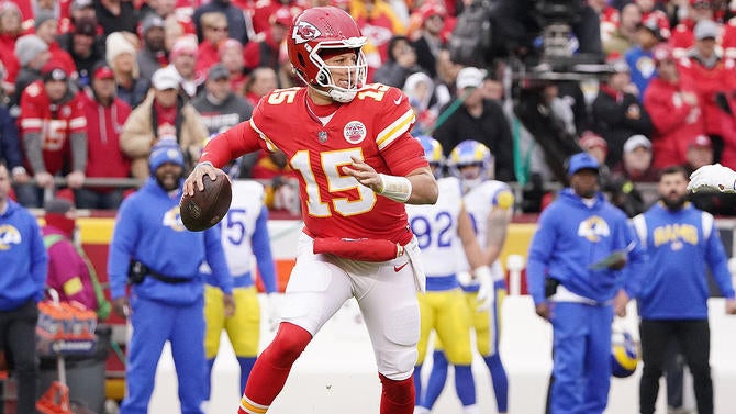 usatsi-19515332-patrick-mahomes-chiefs-qb-1q-2022-1400.jpg
