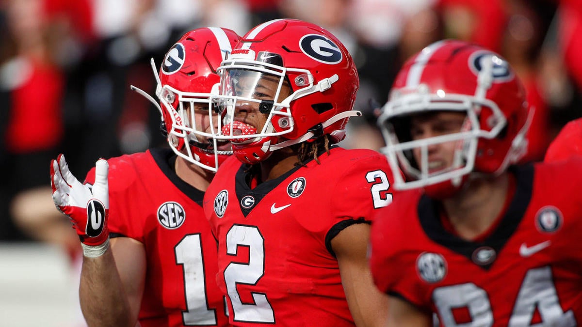 CBS Sports expert gives six-pack of college football picks for