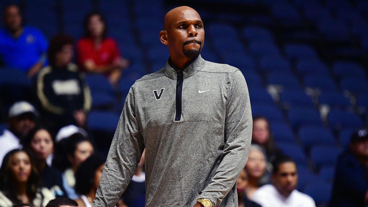 Jerry Stackhouse ejected and escorted out as Vanderbilt coach lets frustrations boil over