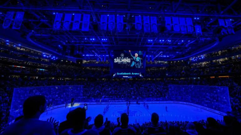PERHATIKAN: Maple Leafs menghormati Börje Salming dalam pertandingan kandang pertama sejak kematiannya