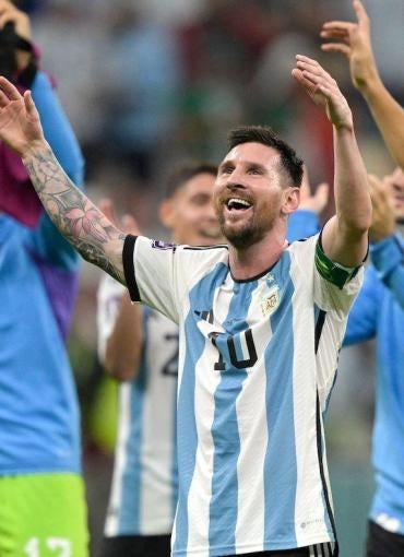 TOPSHOT-FBL-WC-2022-MATCH24-ARG-MEX