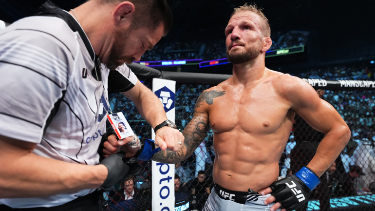 Mantan juara kelas bantam UFC dua kali TJ Dillashaw pensiun dari MMA, per laporan